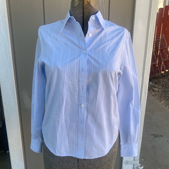 The perfect faconnable preppy button down! - Picture 1 of 7